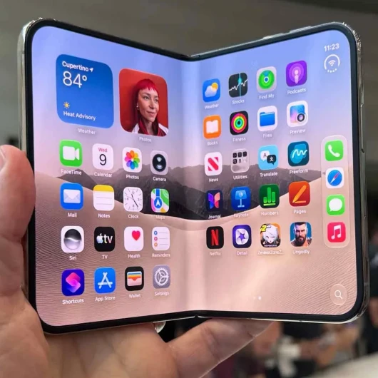 Apple'ın Yeni Telefonu Yok Satıyor: iPhone Duo İçin Üç Ay Sıra Bekleyecekler