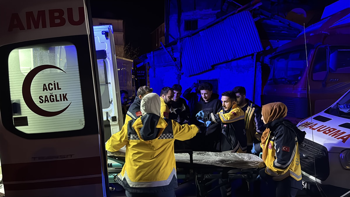 15 yaşındaki çocuk dehşet saçtı: Babası ve ağabeyi öldü, babaannesini yaralı