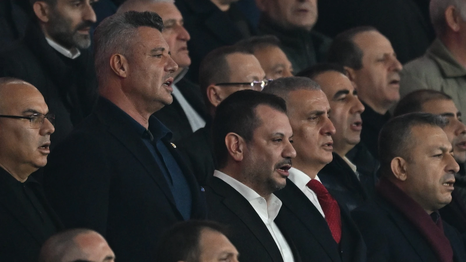 Trabzonspor - Fenerbahçe maçı sonrası istifa sesleri