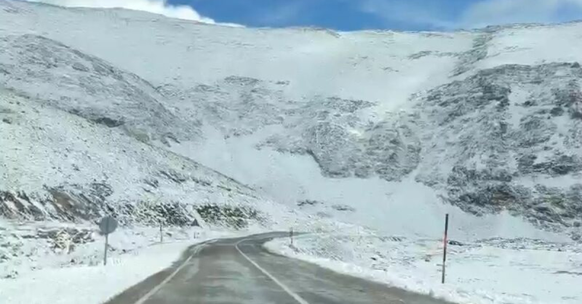 Van-Bahçesaray Yolunda Mevsimin İlk Karı Yağdı - Son Dakika Flaş Haberler - Habertürk
