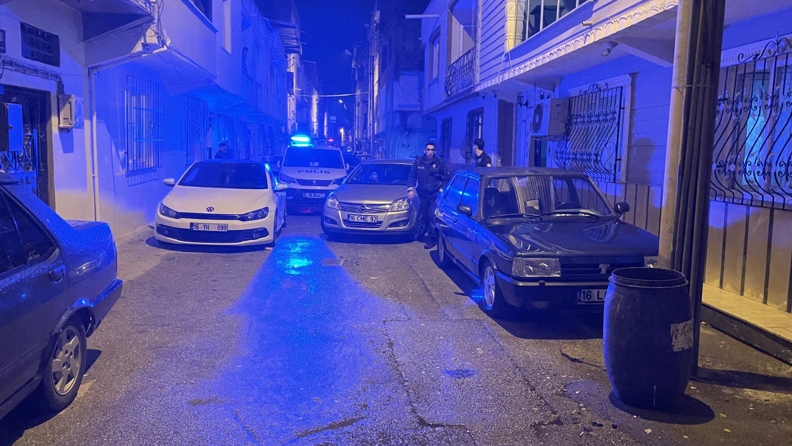 Bursa'da firari hükümlü ve havaya ateş açan arkadaşı gözaltına alındı