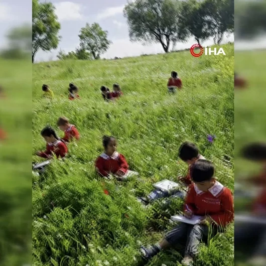 Diyarbakır'da Bir Köy Okulundaki Öğrenciler, Doğayla İç İçe Eğitim Görüyor