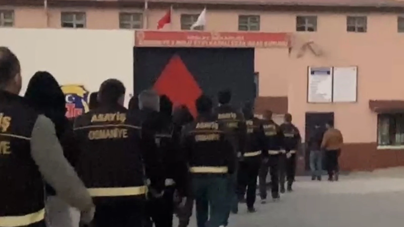 ‘Gölge Ağı’ operasyonunda 10 telefon dolandırıcısı tutuklandı