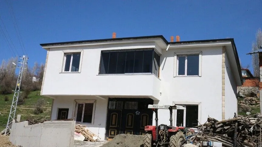 Sulusaray depremlerinde ağır hasar gören evlerin yerine yenileri yükseldi