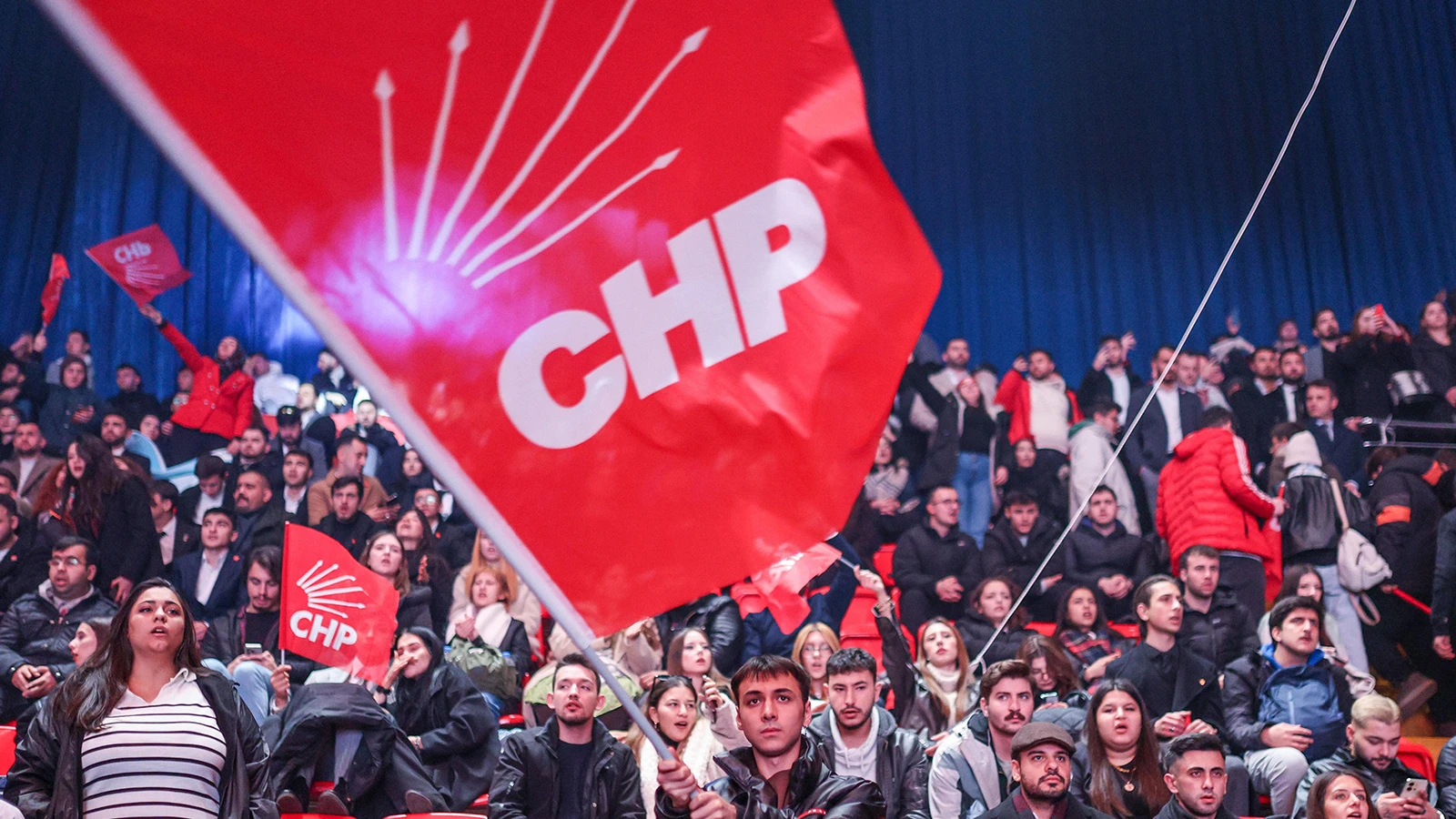 CHP "İrade milletindir" sloganıyla 21. olağanüstü kurultayını topluyor