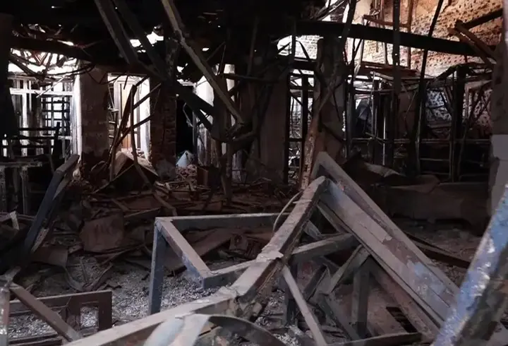 CNN TÜRK görüntüledi: Savaşta vurulan Sudan TV binası kullanılamaz halde