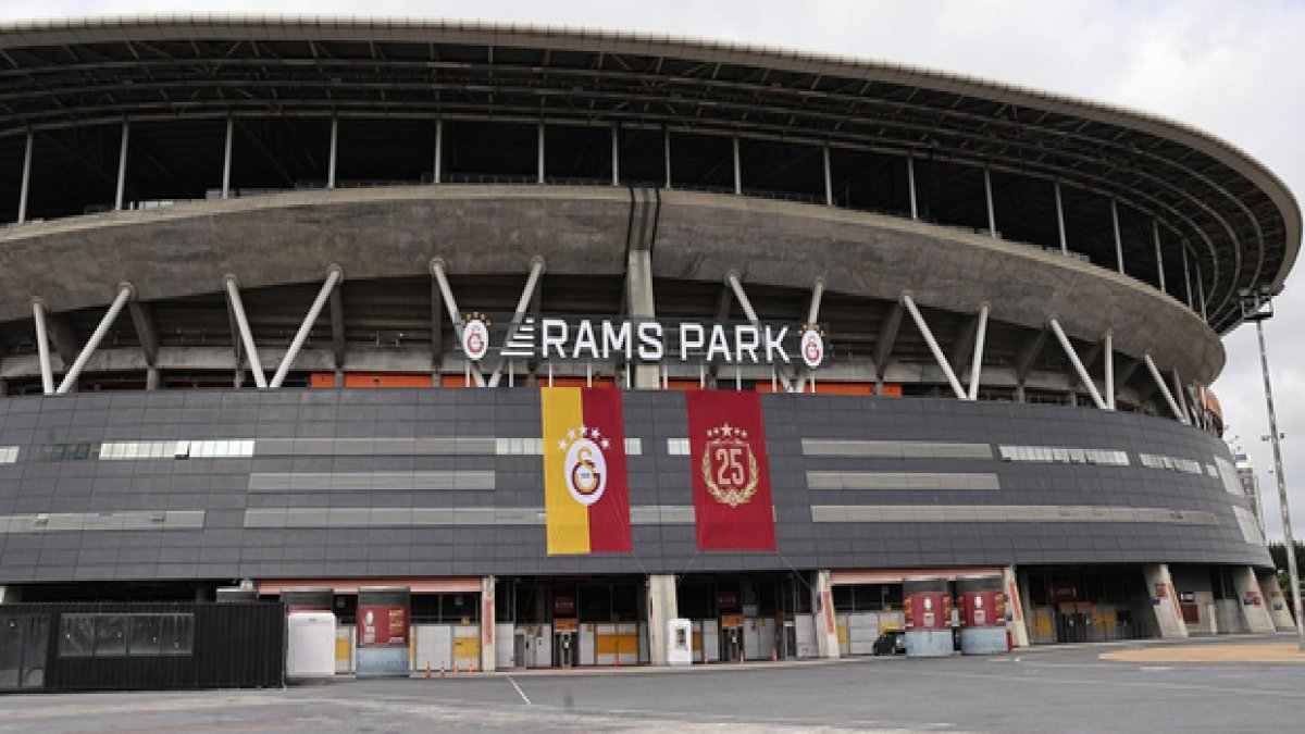 Galatasaray Stadı (Rams Park) Kayıyor Mu, Duvarlar Çatladı Mı? Bakanlık'tan Son Dakika Rams Park Açıklaması