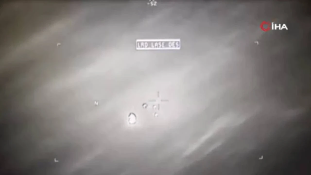 ABD, UFO görüntülerini yayımladı: Halkın bunları görmesi gerek