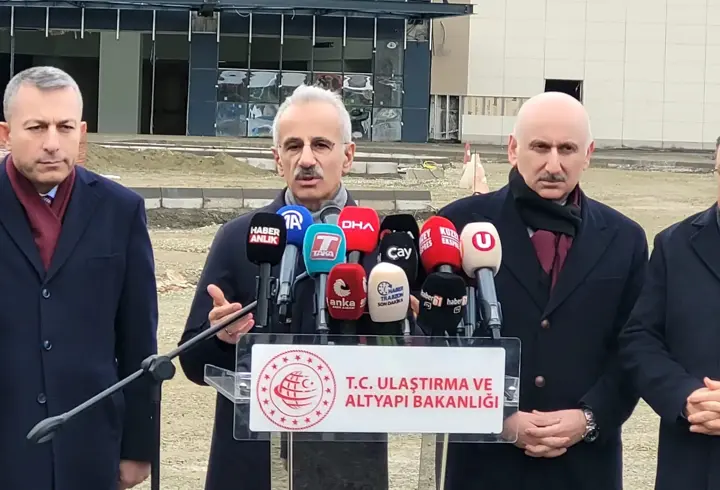 Bakan Uraloğlu duyurdu: 5 ülkeye bütün uçuşlar 2 Mart'a kadar iptal edildi