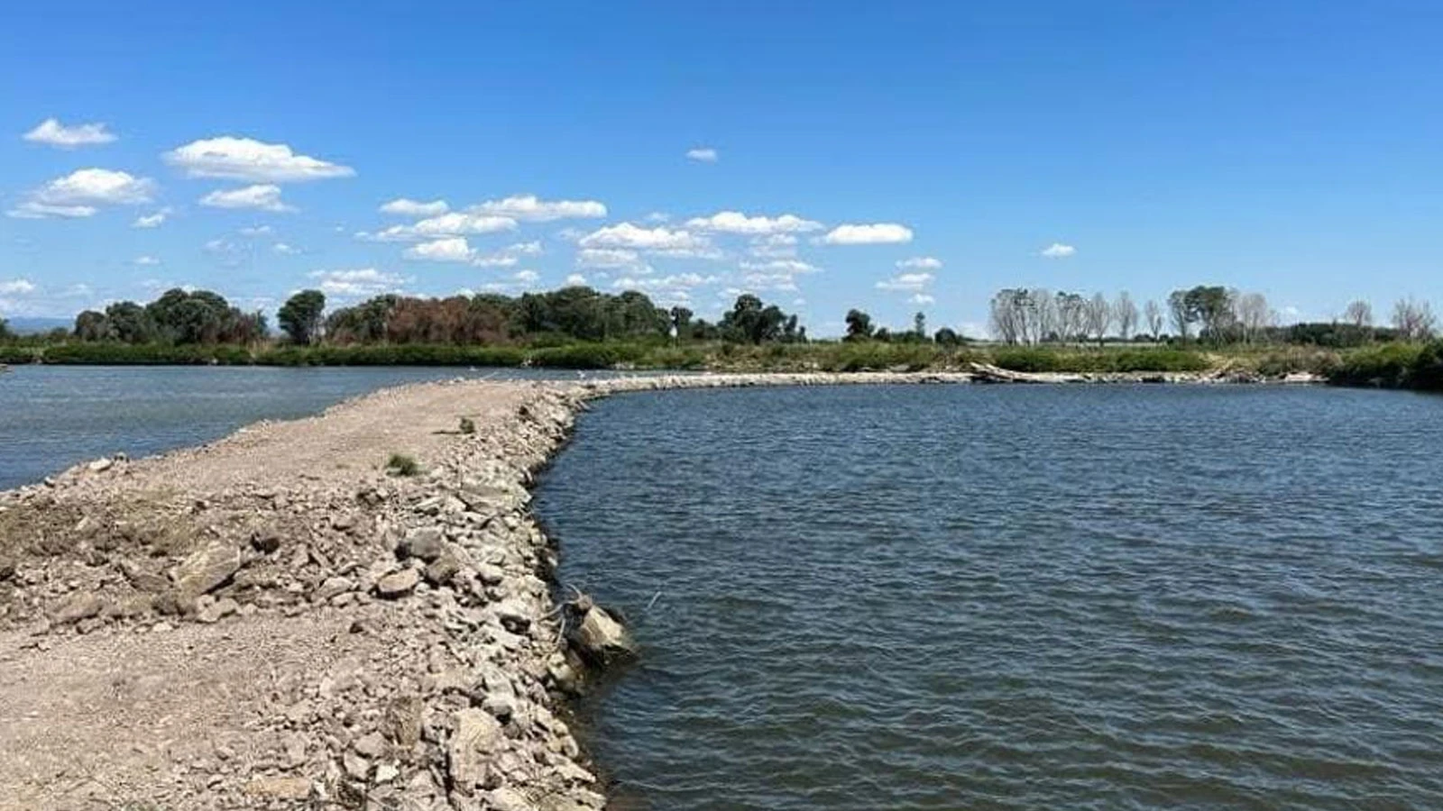 Meriç Nehri'ne deniz suyu karışmaması için set çekildi