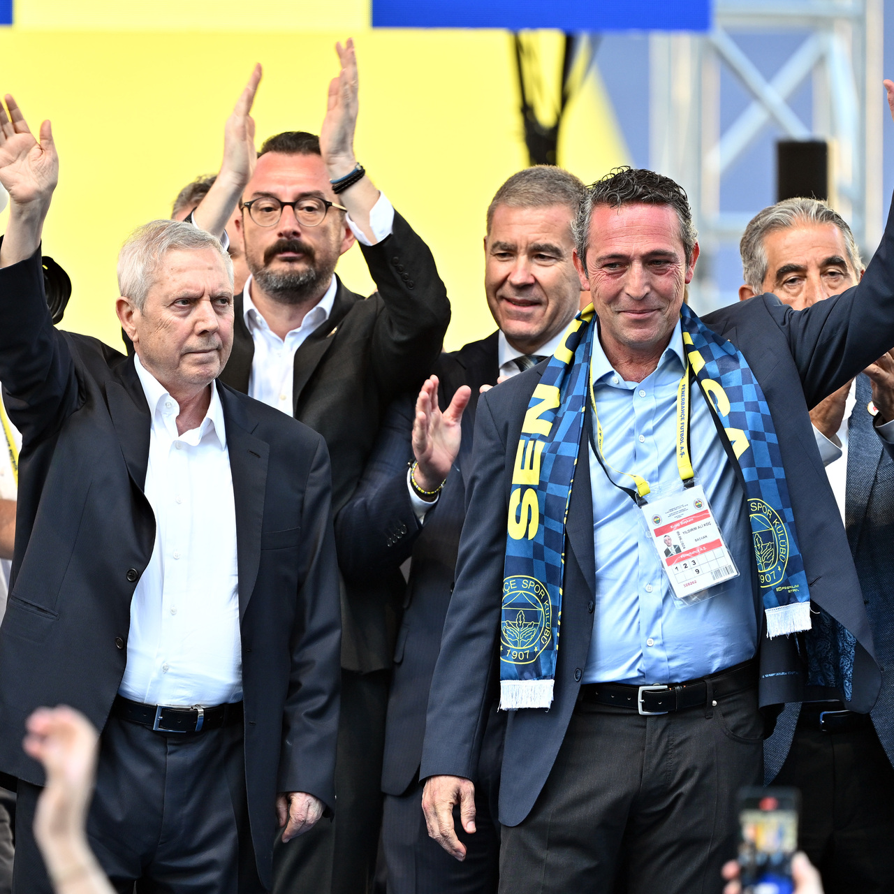 İşte Fenerbahçe'deki kritik zirvenin detayları!