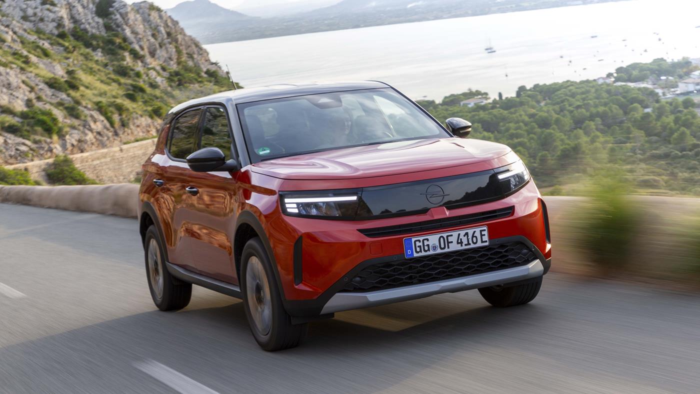 Opel Frontera'nın "uzun menzil" seçeneği Türkiye'de satışa sunuldu