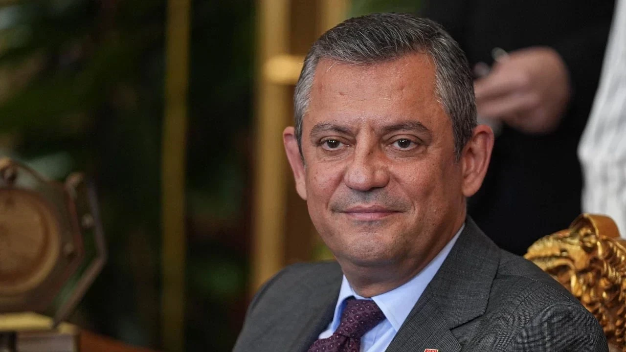 Özgür Özel'den asgari ücrete tepki: 2026 sefalet yılı olacak
