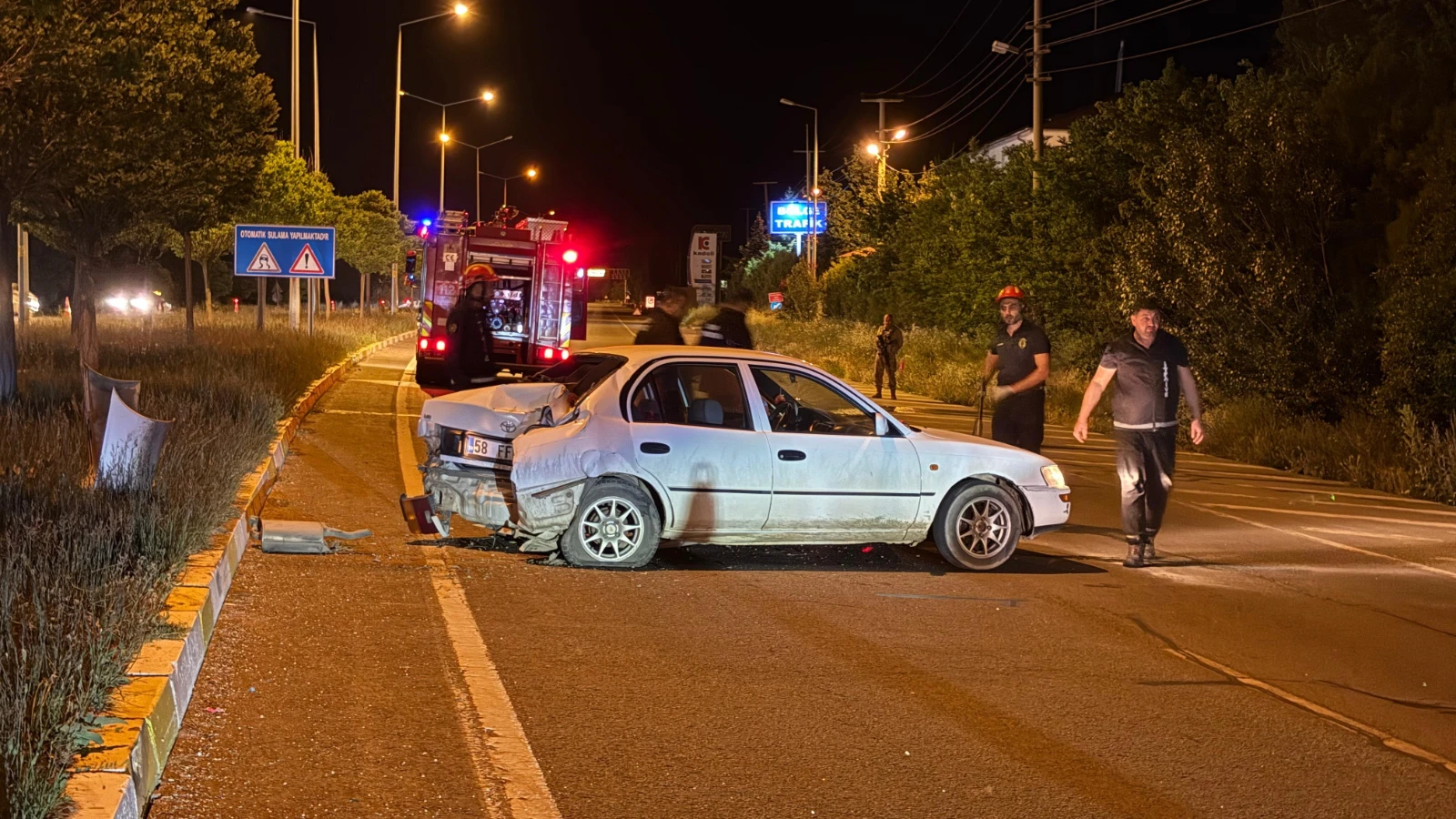 Sivas'ta iki otomobilin çarpıştığı kazada 5 kişi yaralandı