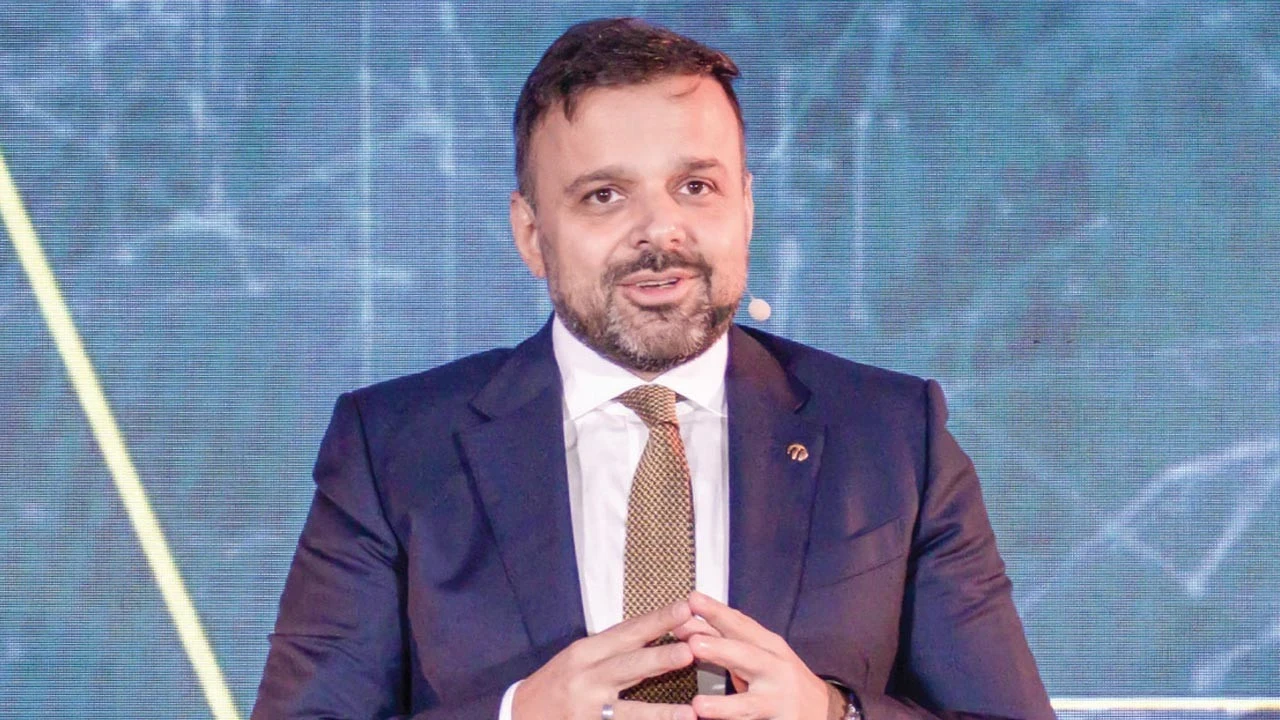 Turkcell Genel Müdürü Koç: Yeni 5G cihazları cepte taşınacak