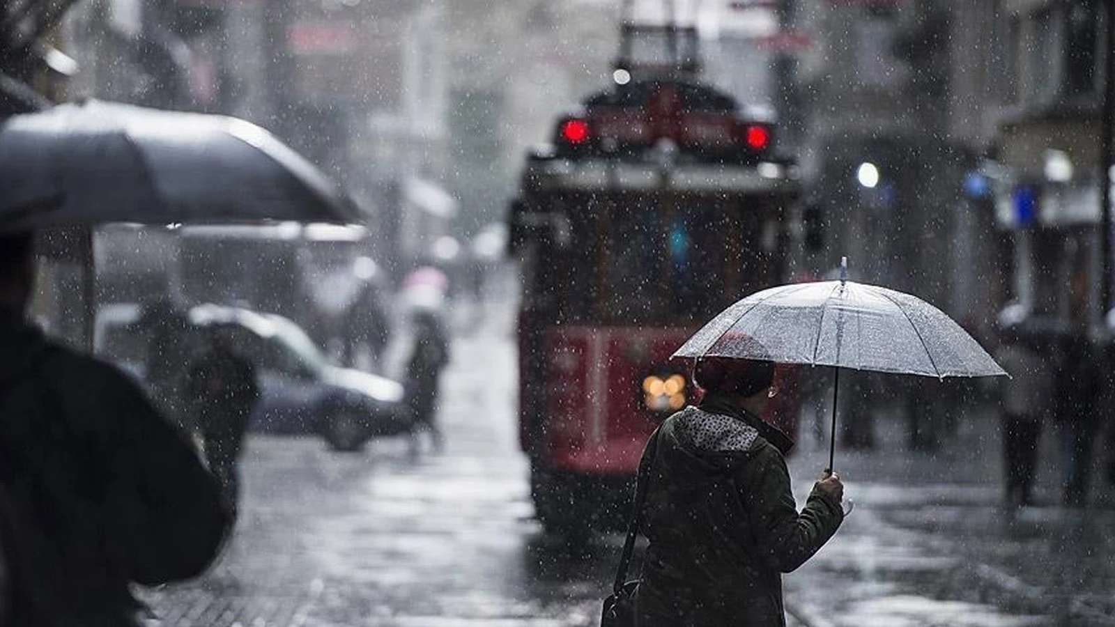 Bir uyarı da İstanbul Valiliğinden geldi: Akşam saatlerine dikkat!