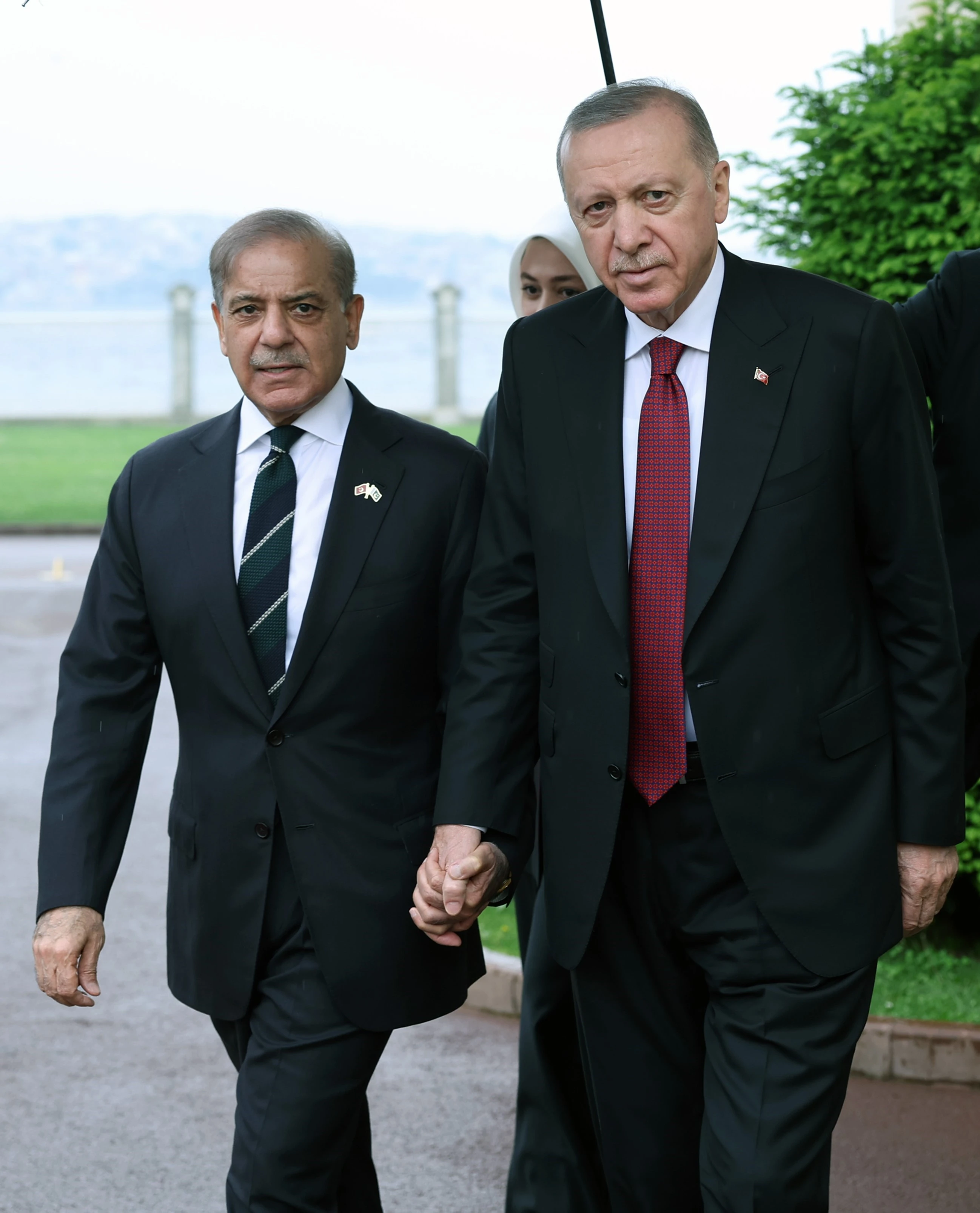 Cumhurbaşkanı Erdoğan, Pakistan Başbakanı Şerif'le telefonda görüştü
