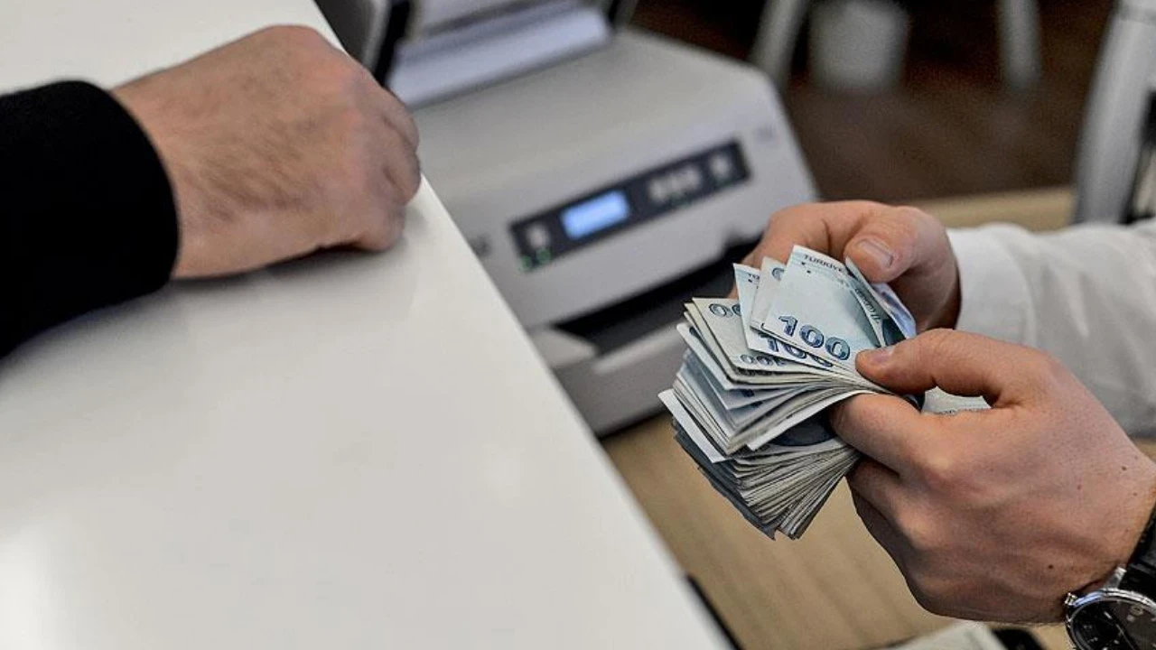 En düşük emekli maaşı farkları hesaplara yatırıldı