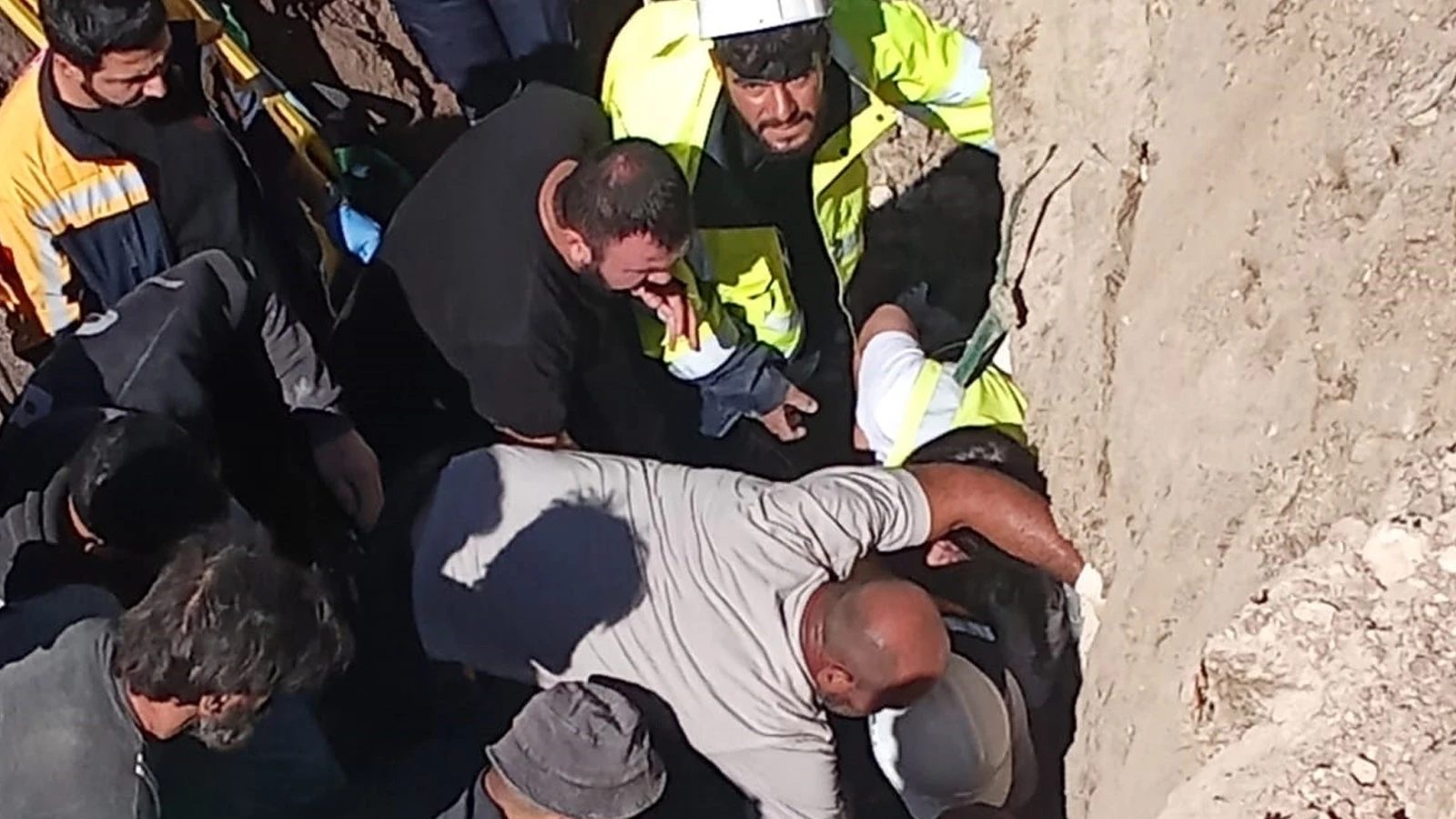 Hatay'da şantiyede toprak kayması: 1 işçi yaralandı