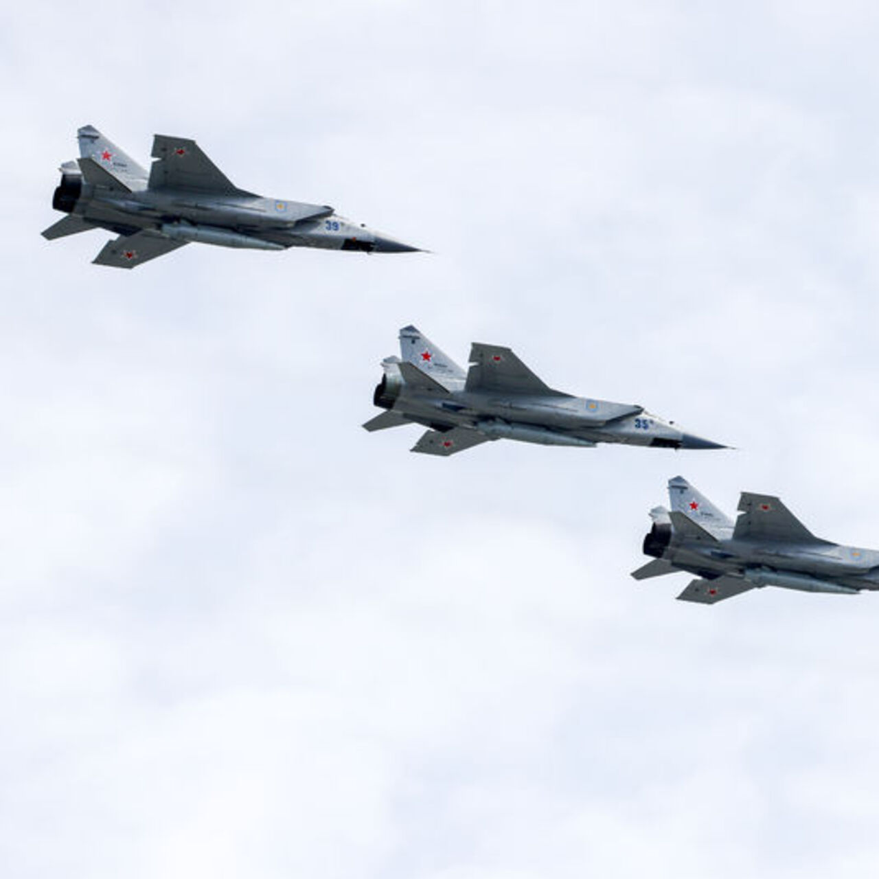 Rus savaş uçakları Estonya hava sahasına girdi