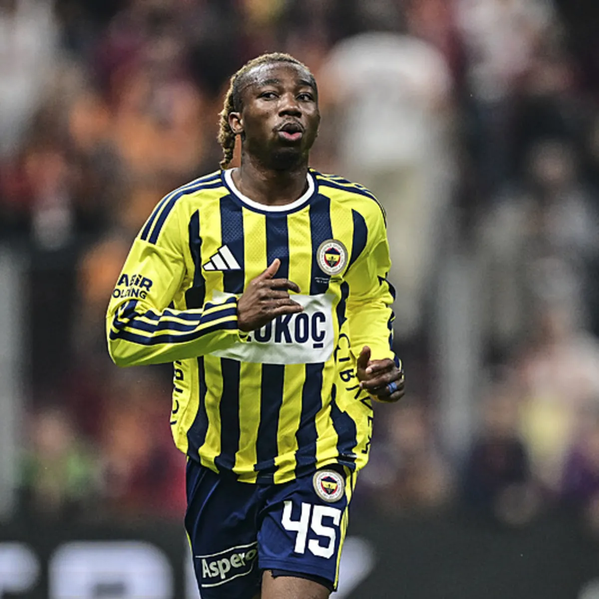 Fenerbahçe'de İlk Ayrılık Belli Oldu! Menajeri İstanbul'a Gelecek