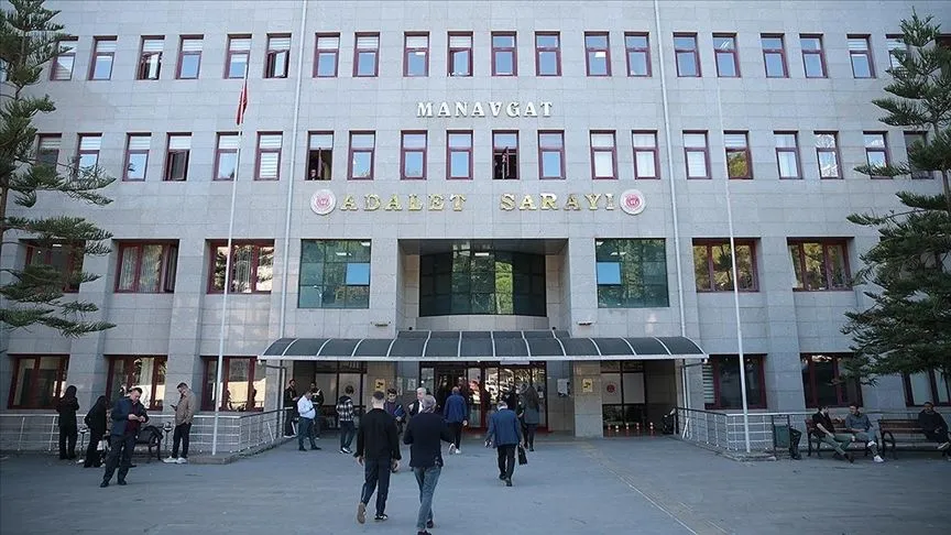 Manavgat Belediyesine yönelik soruşturmada 3 kişi tutuklandı