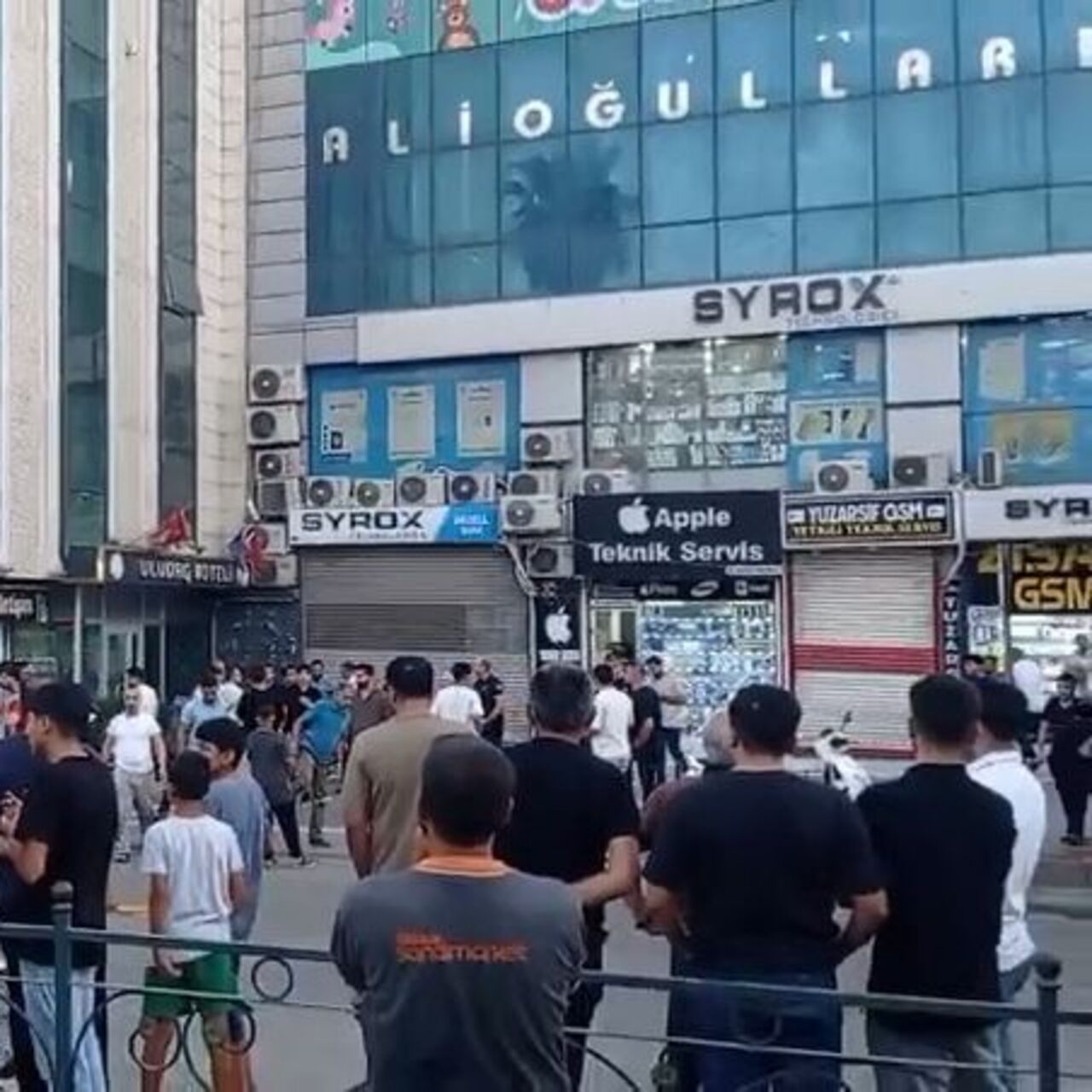 Alacak tartışmasında oteli kurşunladılar: 8 gözaltı