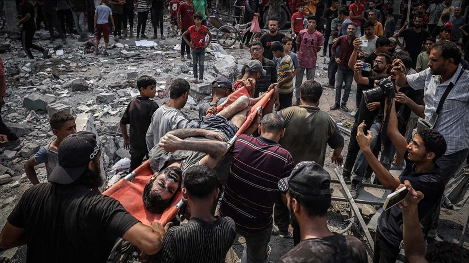 İsrail'in vurduğu Gazze'de can kaybı 65 bin 382'ye yükseldi