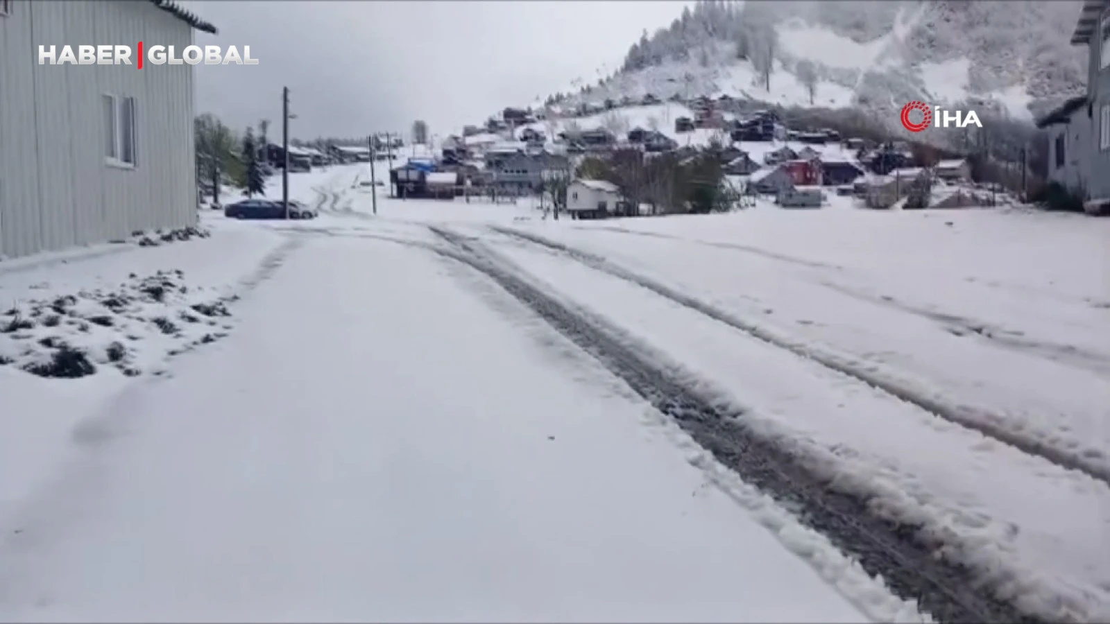 Sakarya'ya Lapa Lapa Kar Yağıyor