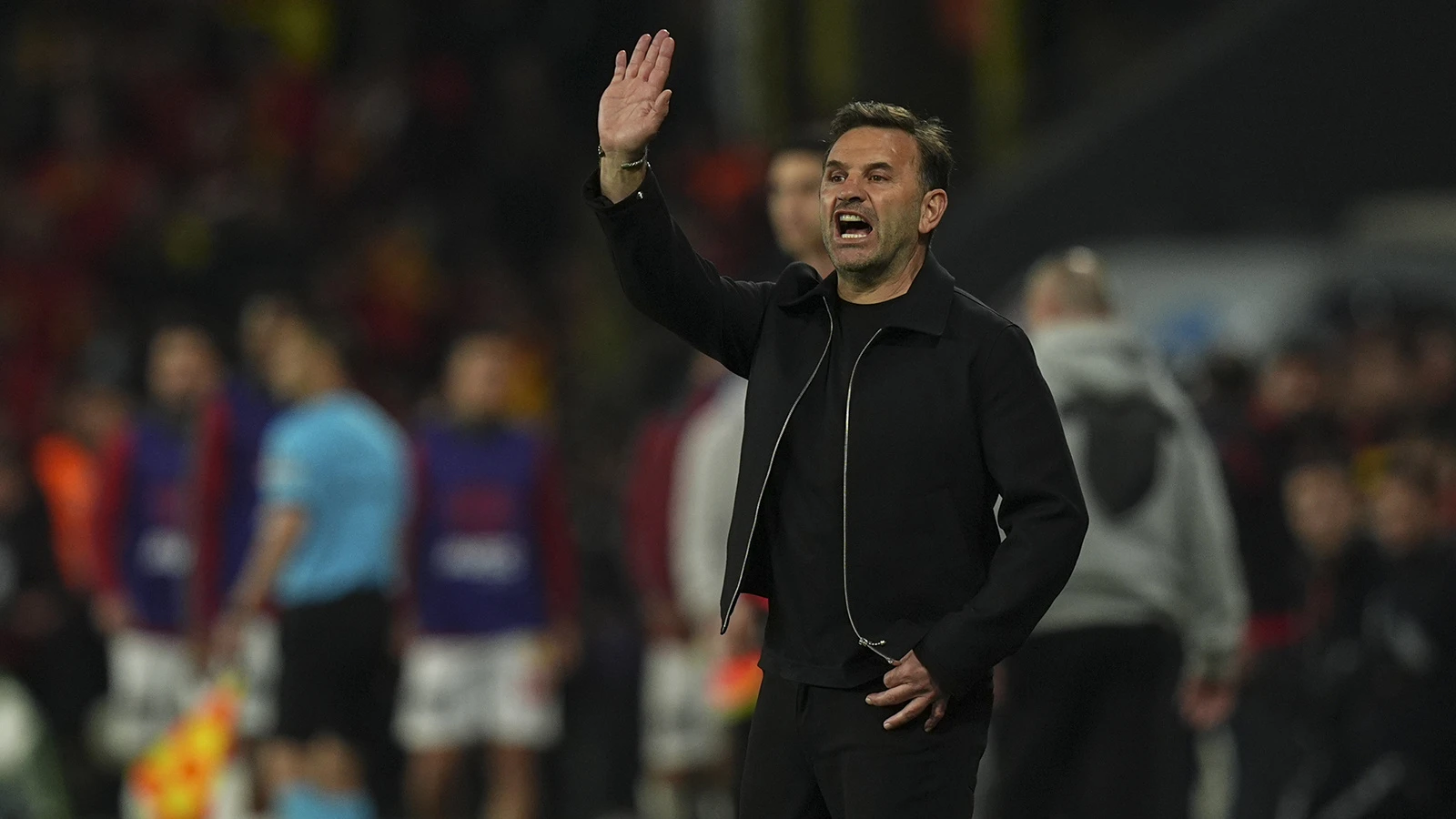 Okan Buruk'a iki sürpriz talip: Galatasaray'dan ayrılıyor mu?