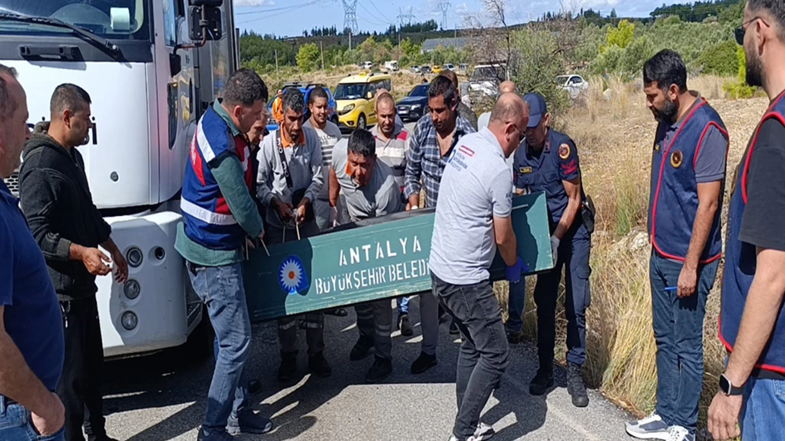 Belediye işçisi tartıştığı mesai arkadaşını bıçakla öldürdü