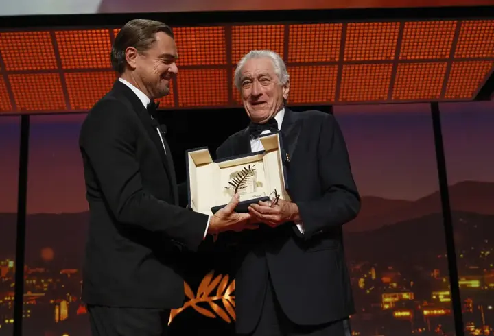 Robert De Niro'ya Onursal Altın Palmiye Ödülü verildi