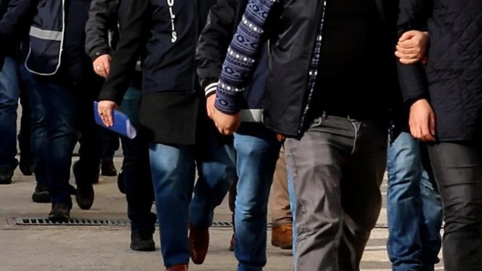 İzmir'de gümrükte rüşvet operasyonu: 12 tutuklama