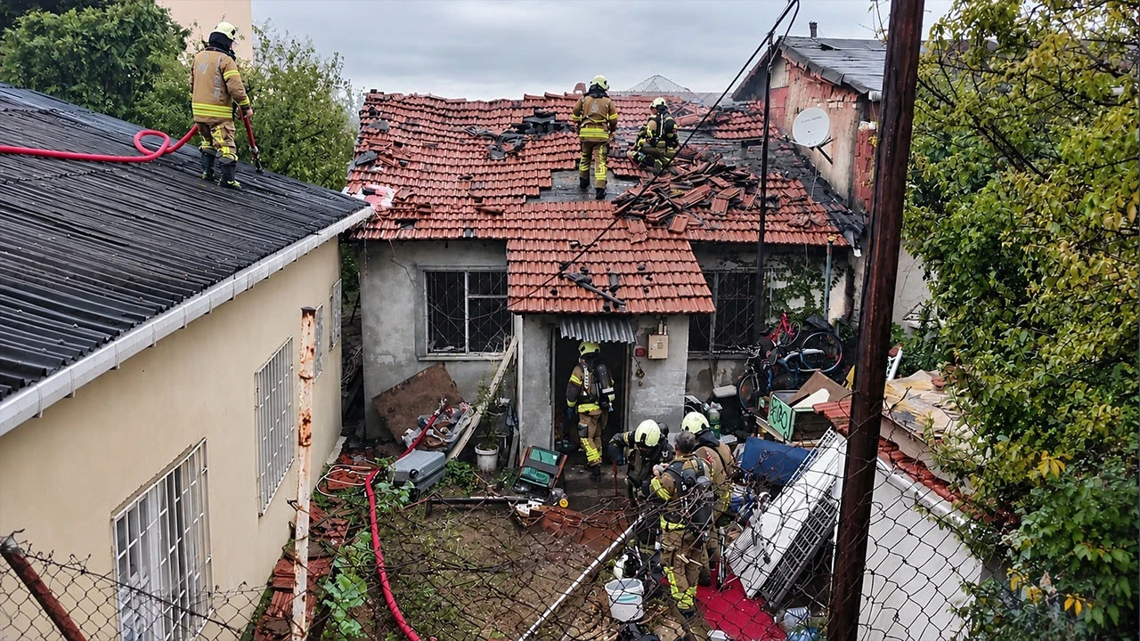 Maltepe’de Gecekondu Yangın: 1 Ölü 2 Yaralı
