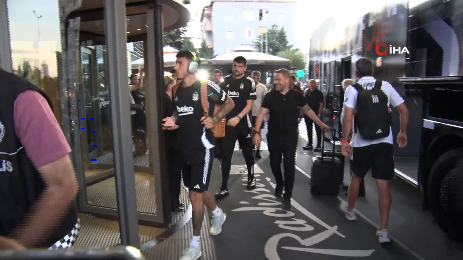 Beşiktaş erteleme maçını oynayacağı Kayseri'ye geldi
