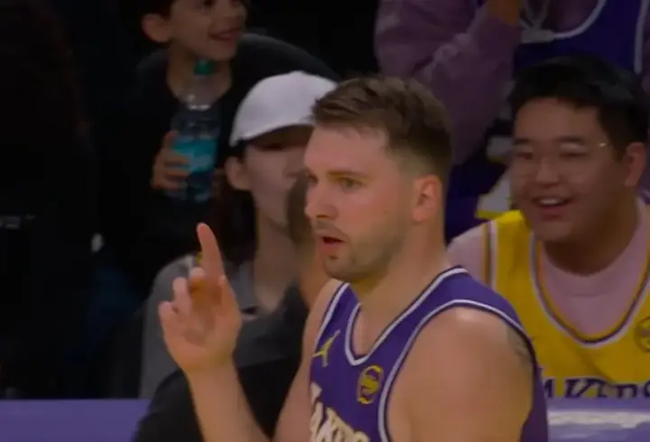 Los Angeles Lakers, NBA Kupası'nda gruptan çıktı! Doncic'ten 43 sayılık performans...