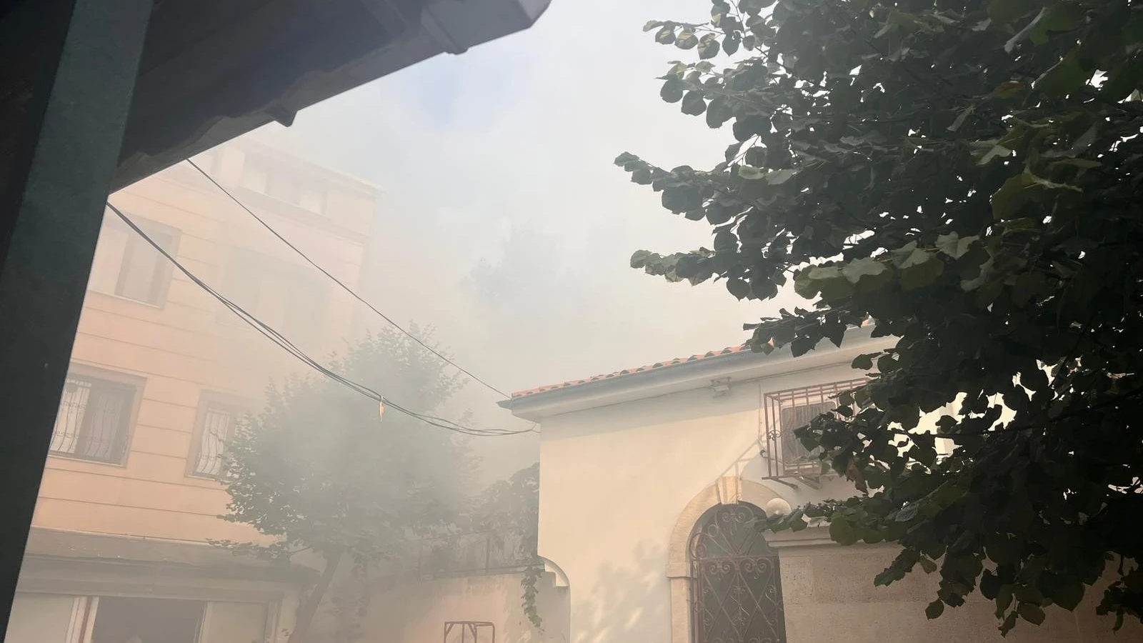 İstanbul'da tarihi Tahta Minare Hamamı'nda yangın paniği