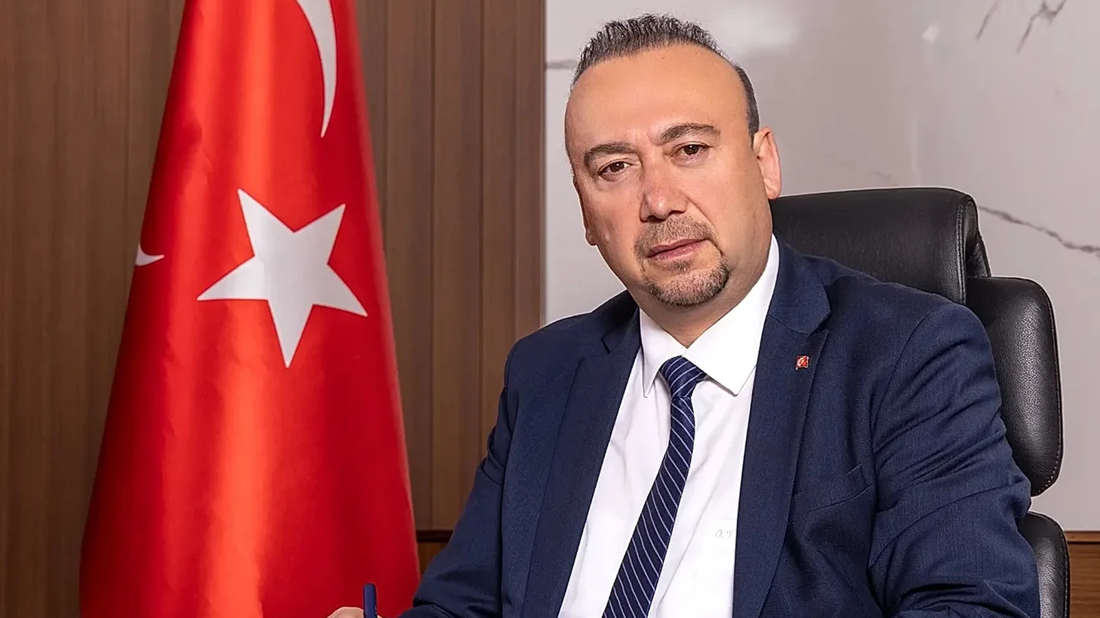 Uşak Belediye Başkanı Özkan Yalım görevden uzaklaştırıldı