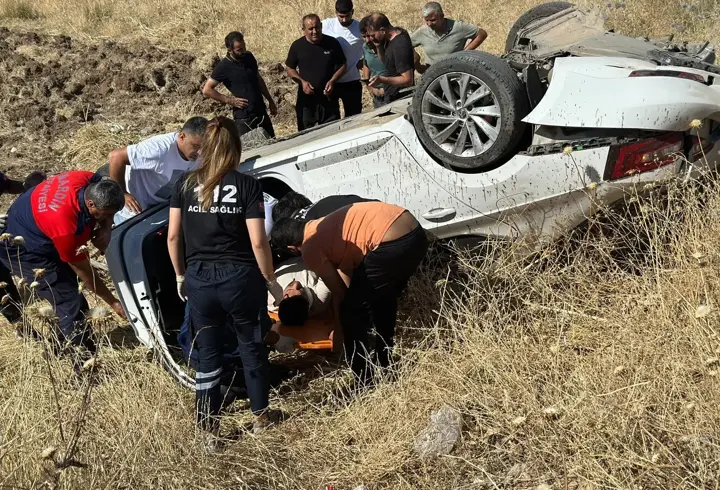 Mardin'de takla atan otomobilin sürücüsü ağır yaralandı