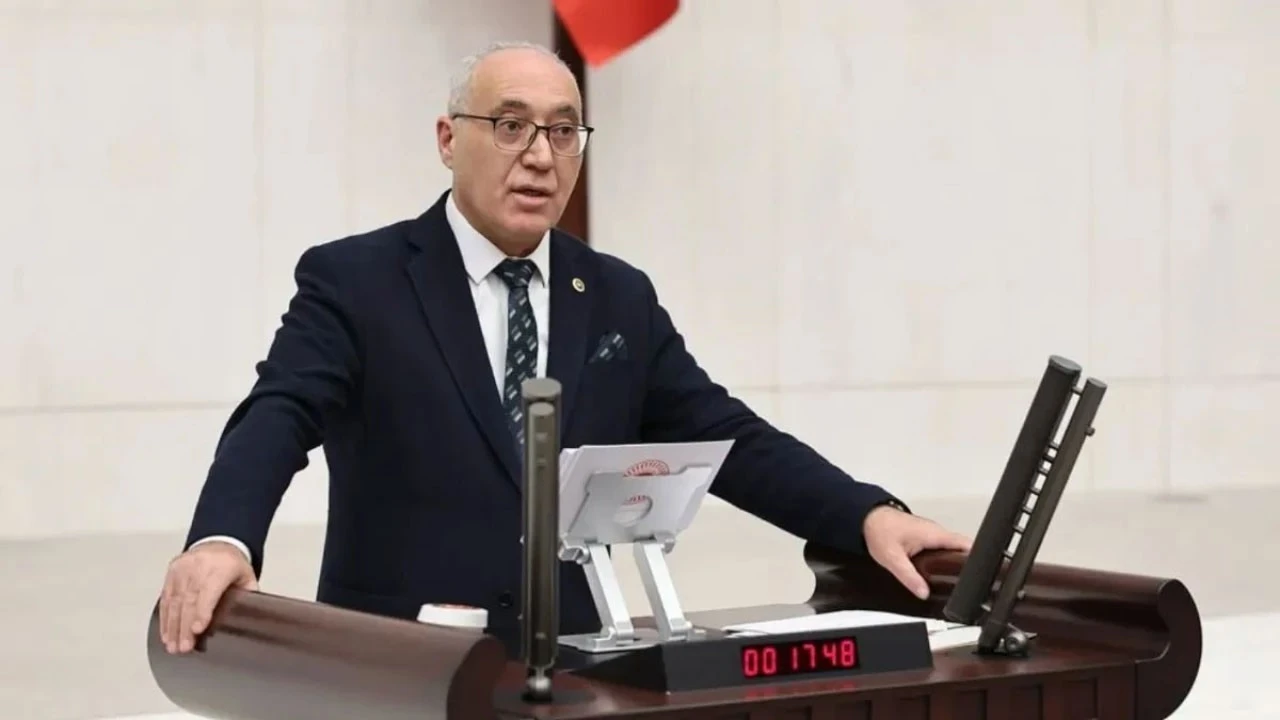 Gelecek Partisi İstanbul Milletvekili Doğan Demir istifa etti