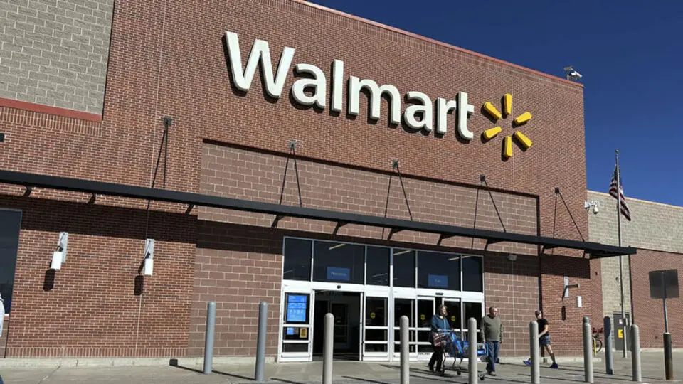 Walmart, tarifeler nedeniyle fiyatları artırabileceğini duyurdu
