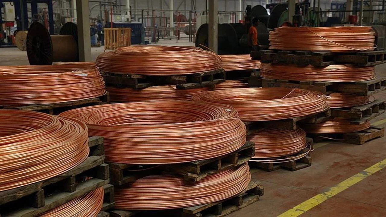 Jeopolitik risk metali uçurdu: Alüminyum ve bakırda yükseliş