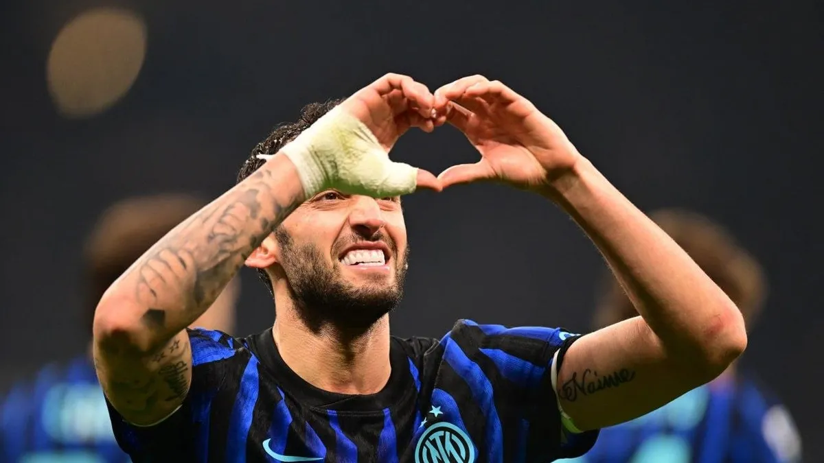 Inter Hakan Çalhanoğlu'nun yıldızlaştığı maçta Como'yu farklı geçti