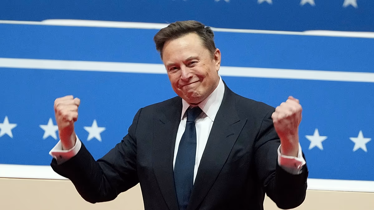Elon Musk, Havalanabilen Yeni Tesla Roadster'ı Tanıttı