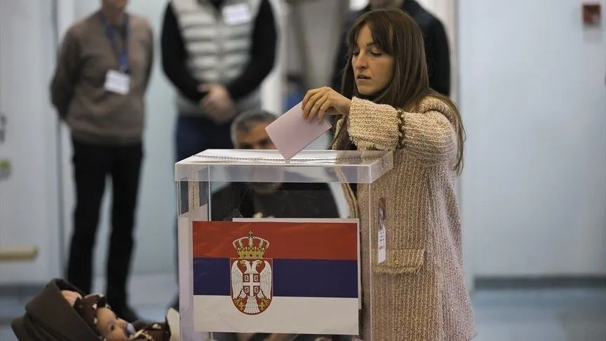 Sırbistan'da Halk Erken Genel Seçim İçin Sandık Başında