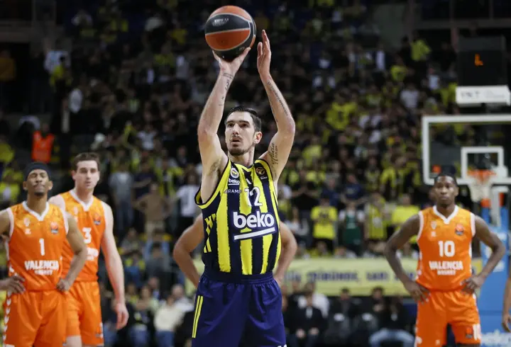 Fenerbahçe Beko, evinde Valencia Basket'i mağlup etti