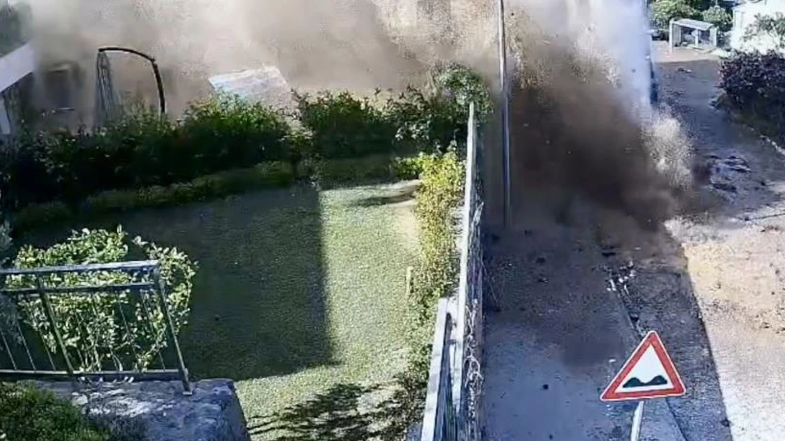 Muğla'da su isale hattında patlama! Ortalık savaş alanına döndü