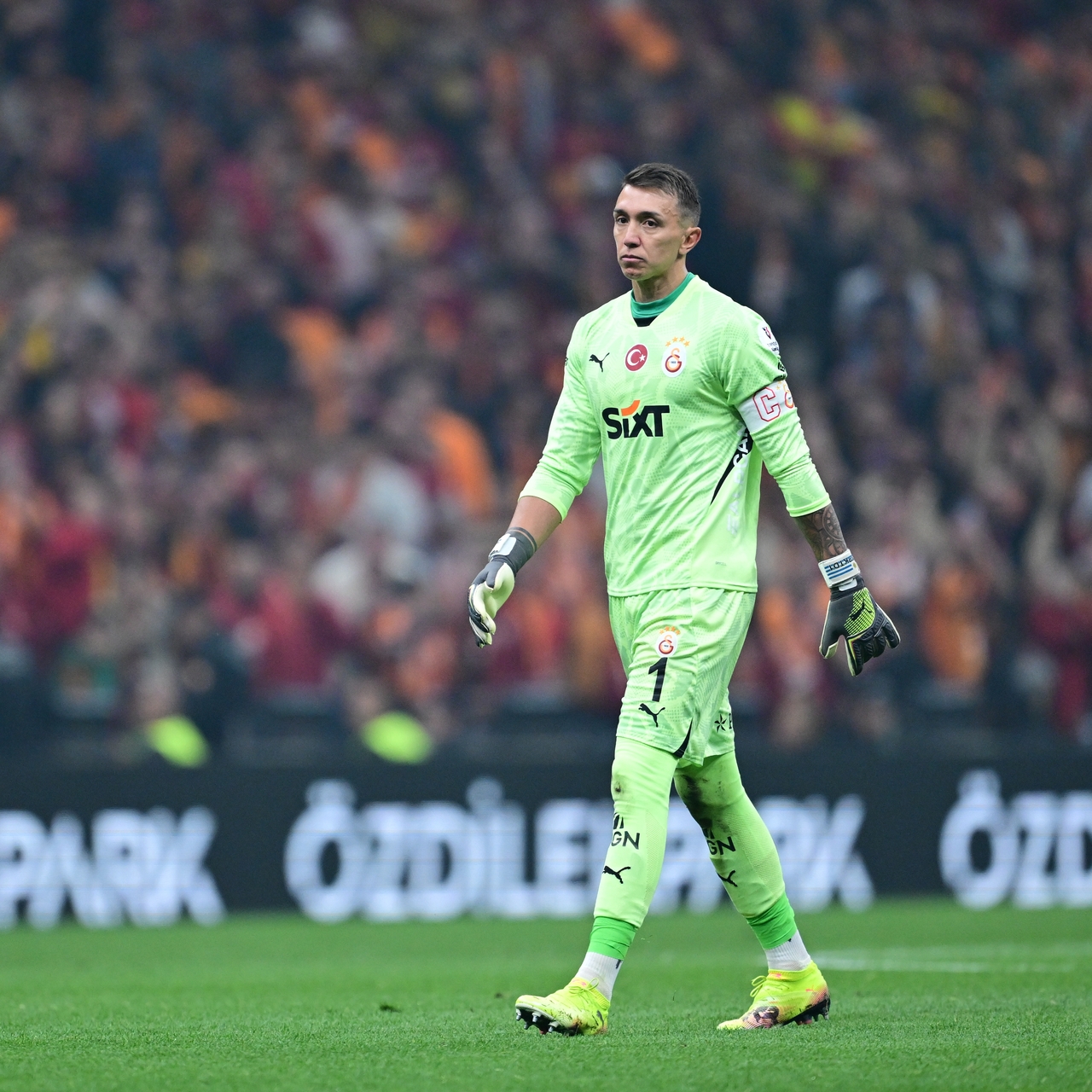 Bir kaleciden daha fazlası: Muslera!