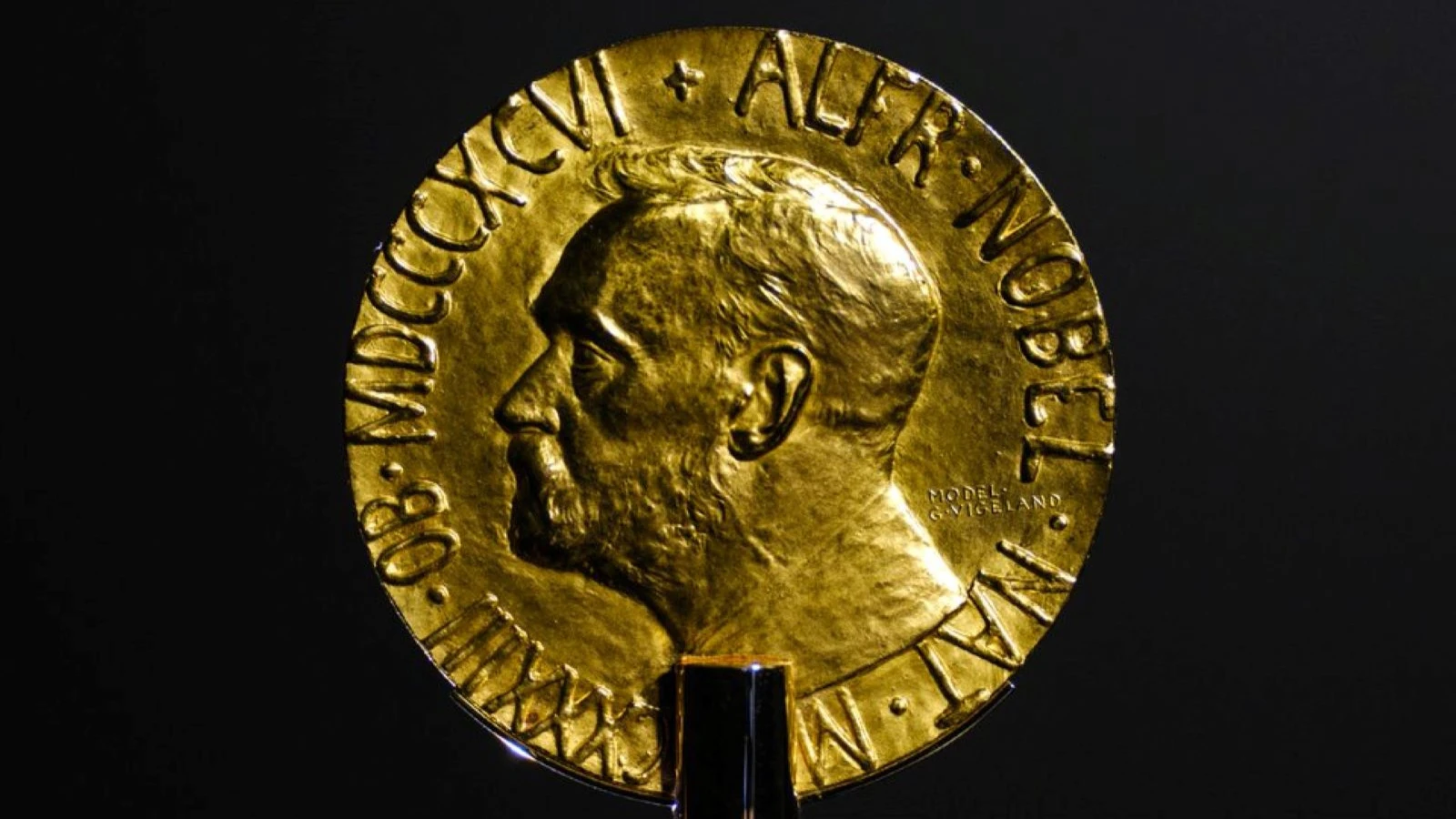 Nobel'den açıklama: Ödül el değiştirebilir ama unvan değişmez