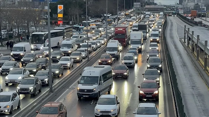 İstanbul'da trafik yoğunluğu yüzde 76'ya kadar çıktı